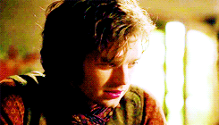 lermanuds:  Sebastian Stan as the Mad Hatter/Jefferson in every episode: 01x17:  ”Hat