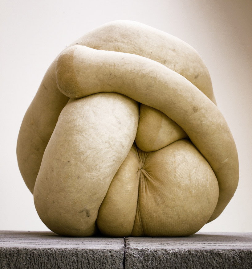 contemporary-art-blog:  Sarah Lucas, Nud II, 2009Contemporary-Art-Blog