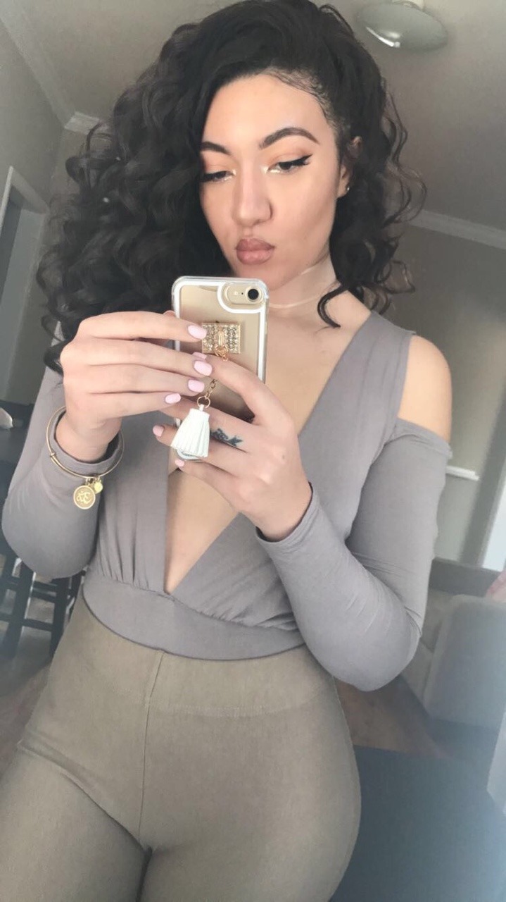 rubydat98:  reggiexrocket:  🌝  Hiii shhhyyyyy