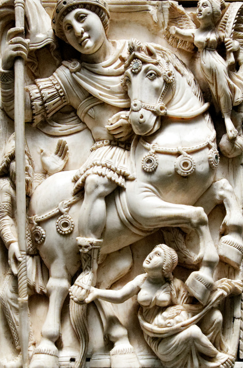 historicalbird:Detail from the central panel of the Barberini Ivory, Byzantine, ca. early 6th centur