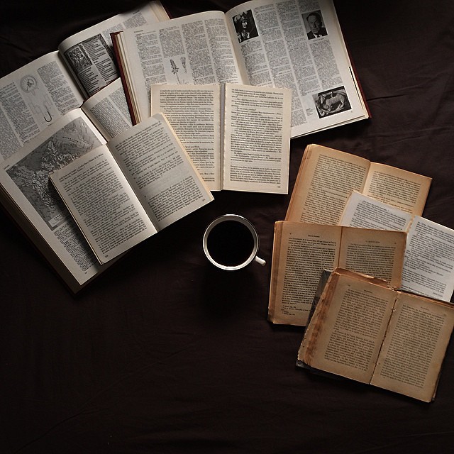 coffeeandlight:  ≫ This kind of silent morning. Harm &amp; Boon by Balmorhea.
