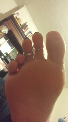 sweetcandytoes:  Pretend it’s this close.