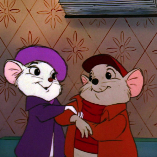 alicecomedies:  Some Disney couples deserve more attention.  