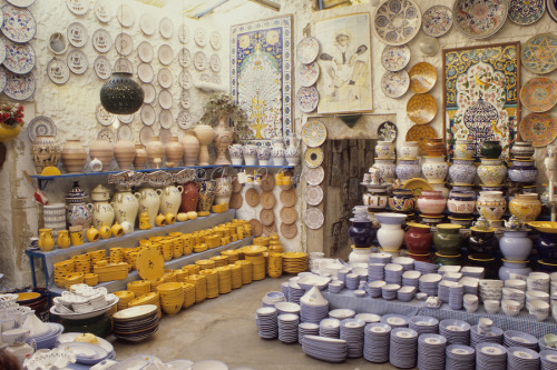 marhaba-maroc-algerie-tunisie:Ceramics shop, Nabeul (Tunisia)