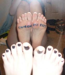 foot-perv:  Reblog if you love pretty feet! Girls KIK me on FootPerv1982