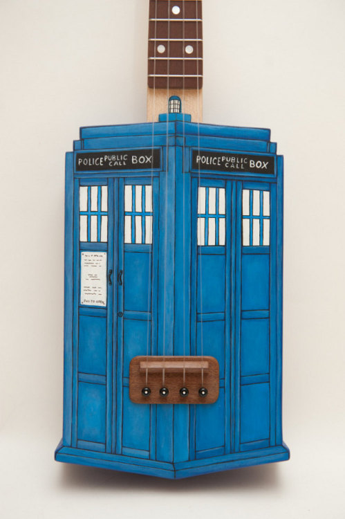 finnefan:girl-in-221b-in-the-tardis:marvelous-gallifrey:lootcrate:Custom TARDIS UkuleleI think you m