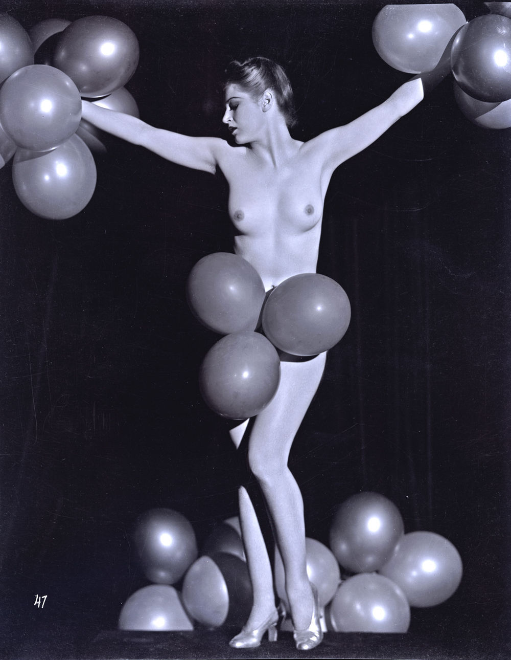  Photo by Maurice Seymour 
