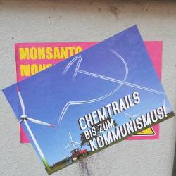 anundeadanarchist:  Hier eine kurze Gebrauchsanweisung in Bildform für die “Chemtrails bis zum Kommunismus “ Kleber. 