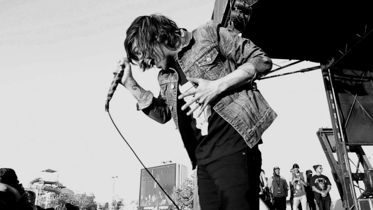 allfleshnobones:  Kellin Quinn | Sleeping With Sirens 
