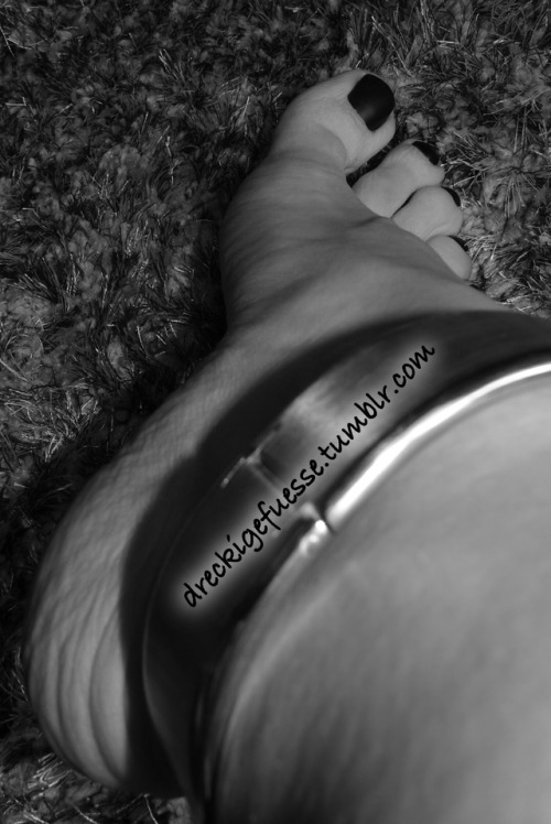 dreckigefuesse: Heavy ankle cuffs and dark adult photos