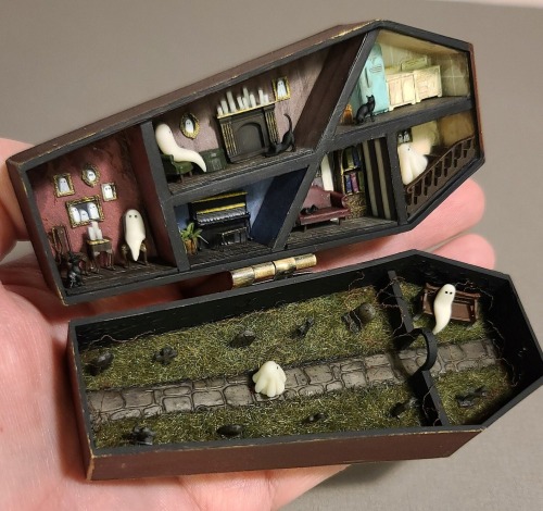 sosuperawesome:  Miniature Coffin Ghosthouses // Blacklillybee