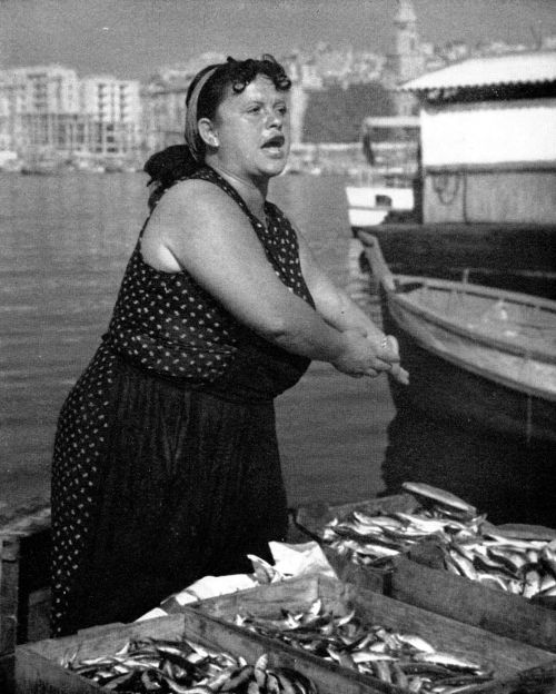 emigrejukebox:  Kees Scherer: Fishwife in Marseille