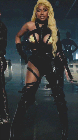 minajsreign:Nicki Minaj in the ‘Krippy Kush’ (Remix) MV