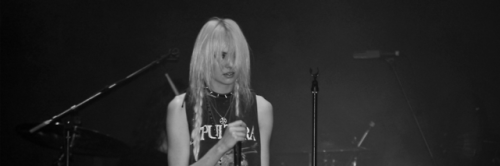 recklessicons:headers tay momsen shows b&w © tprlequina