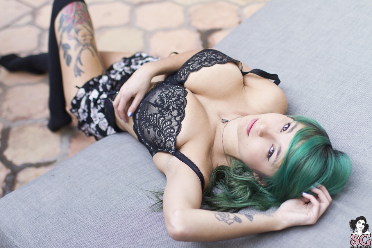 perpetualsuicide:  Suicide Girls - Lusia - Free Floating