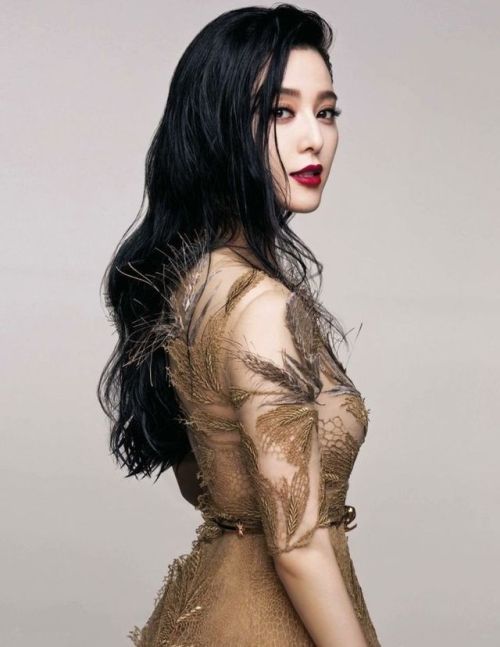 Fan BingbingFan Bingbing  is a Chinese actress, television producer and pop singer. She has par