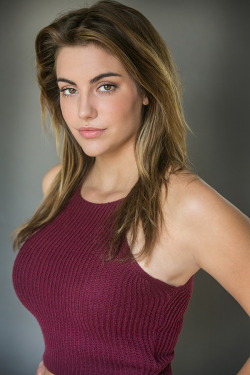 superbounduniverse:  frenchblazer:  Brianna Joy Chomer in “Stalked By My Doctor” (2015)  Superbound rating: 9.75 