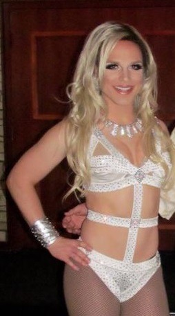 best-makeovers:   Derrick Barry (USA) 