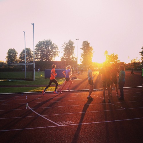 Track training af sunset