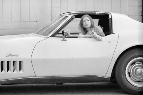 robertdarling: Joan Didion with her Corvette Stingray Photos: Julian Wasser, 1968