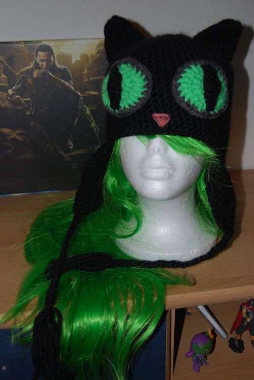 I like cat hats, so it was a matter of time till I made one for myself. I was searching for some fun