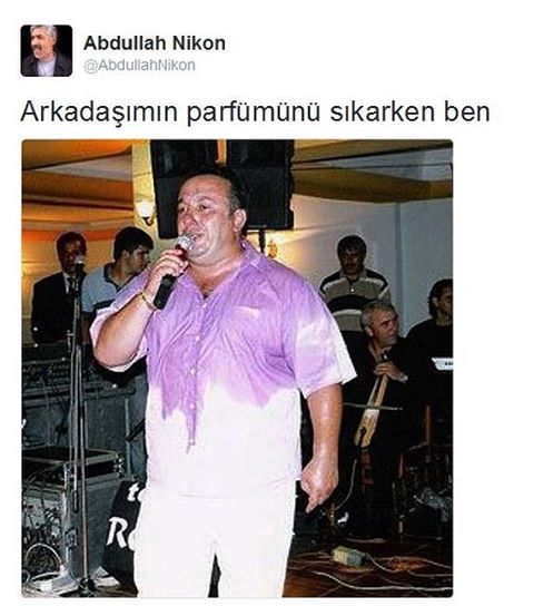 Arkadaşımın parfümünü sıkarken ben