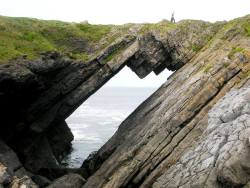 sixpenceee:  Devil’s Bridge, Worm’s Head island, Rhossili, Wales.  