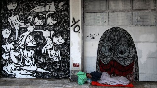 leukolenoshera:  policymic:  Lax anti-graffiti laws in Greece have led to stunning street art  Graffiti is an ancient Greco-Roman art form, dating back to the days when people carved marble messages of anything from political protest to hilarious butt