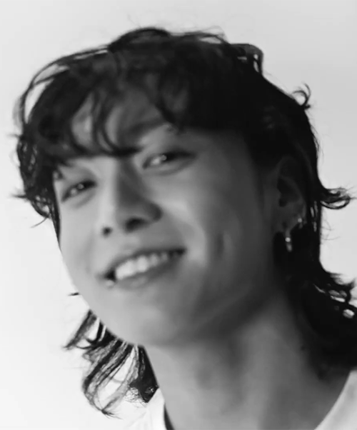 I Am: In Love