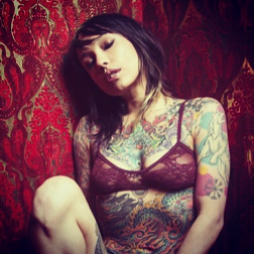 ginzilla:  #RedCorner w/ @tmronin on #Zivity! Go vote! #tattooed #tattooedgirls #inkedgirl #suicidegirls #tattoos #altmodels #ink #inked #bodymods 