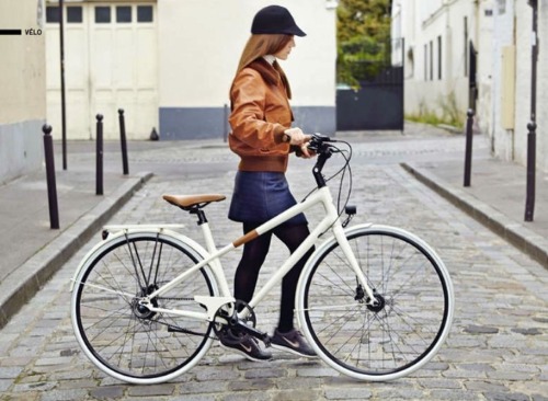 bikeobsession: Le Flâneur, the Hermès bike made by Time. French touch…