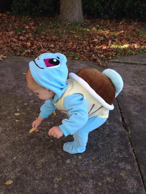hairstylesbeauty:I found a baby Squirtle! Happy Halloween! (source)Do you want to build this Squirtle? DIY tutorial is here.