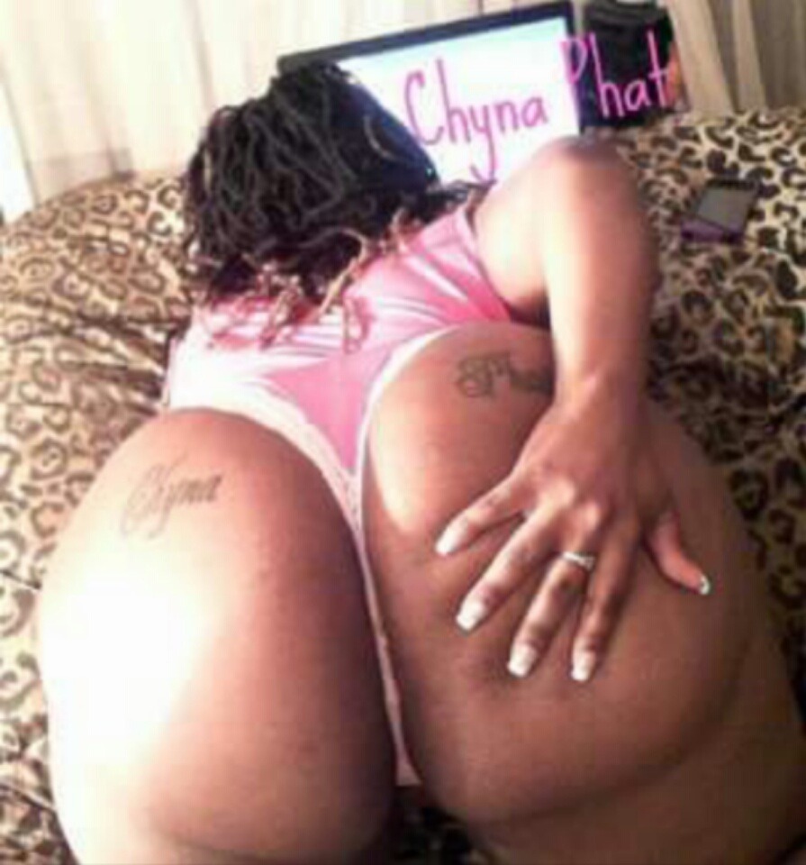 I'm a man that love's big juicy asses & pussy