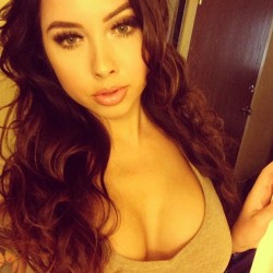 SelfShot Hottie: Brittani Paige Check her out in This Week On Instagram