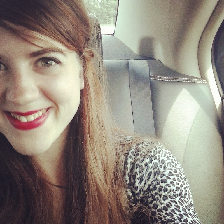 mutenostrilagony:  Guess who just got a full time ten dollar an hour job???? Answer