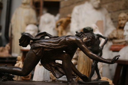 geritsel:The sculptures ‘overflow’ in Musée La Piscine in Roubaix