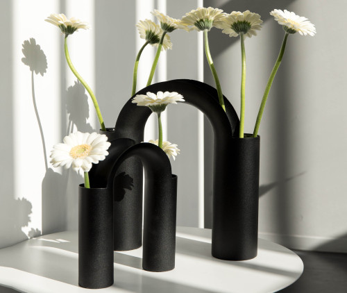 ‘Bridge’ Vases by Mario Alessiani.fun + clever–> Find more amazing design here / freshdesignflow