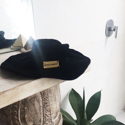 Quaint corners at #casabohemebali making even our most loved #folkyheroine hat look all at home. SHO