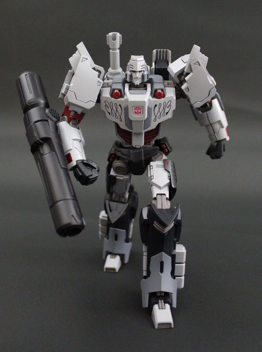 bwprowl:  Other companies are taking on Transformers too! For the more official angle,