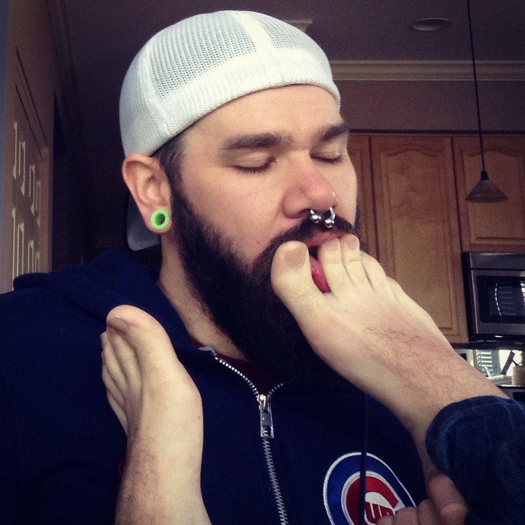 yngrawcumdump:  ….he worked from home while the wife went into the office.  :)