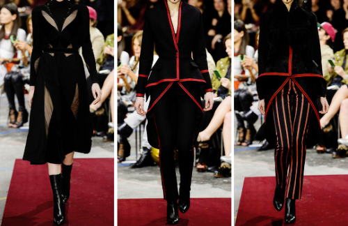 fashion-runways:Givenchy at Paris Fashion Week Fall 2015  I’ll take two, please.