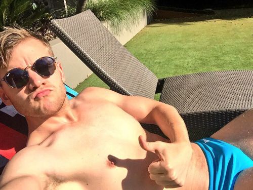 hotfamousmen:  Joel Creasey
