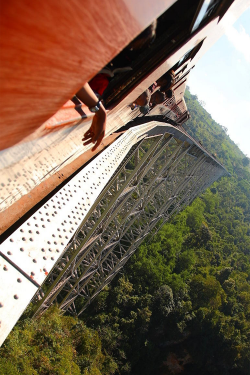 plasmatics-life:  Sky Train by Masaki Takashima