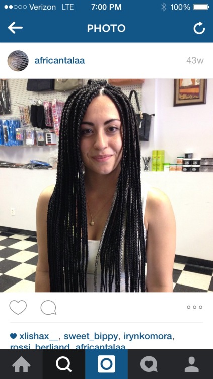 vagabond-named-veli:  badgyal-k:  hayilmorgan:  queenevea:  war-and-peace21:  freakhoemp3:  creamofmango:  this doesn’t even look right like  no edges at all  ^^^  Not an EDGE  But some of their hair is too soft and thin and the braid hair is heavy.