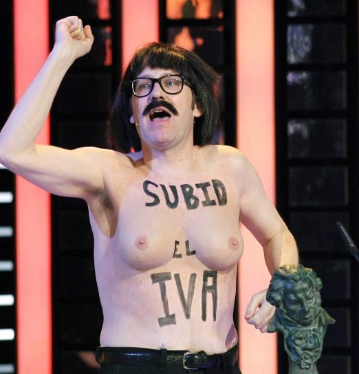 frikadasrandom:  Joaquin reyes en la gala de los Goya 2014. Los chanantes, fueron
