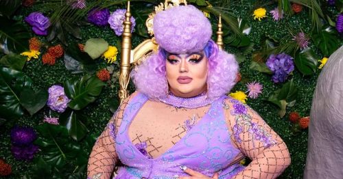 yourdailyqueer: Eureka O'Hara (David Huggard)Gender: Genderfluid (they/them but she/her in drag)Sexu