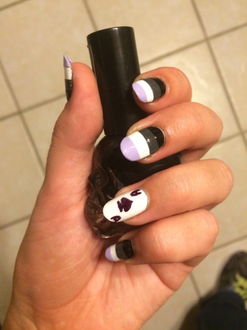 xyliaxart:  Happy Asexual Awareness week! I did some nail art to celebrate my lack of sexual interes