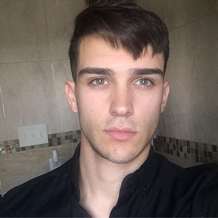 maxwellbarrett:  🙇🏼