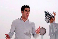 ttita:Blaine Anderson owning the stage
