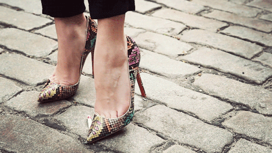 #high heels#heels#shoes#fashion#woman#girl#cute#pretty#cigarette#smoke#nosmoking#colour#heel#floor#domination#femisism#freedom#rainy#rain#cold#autumn#sexy#gif